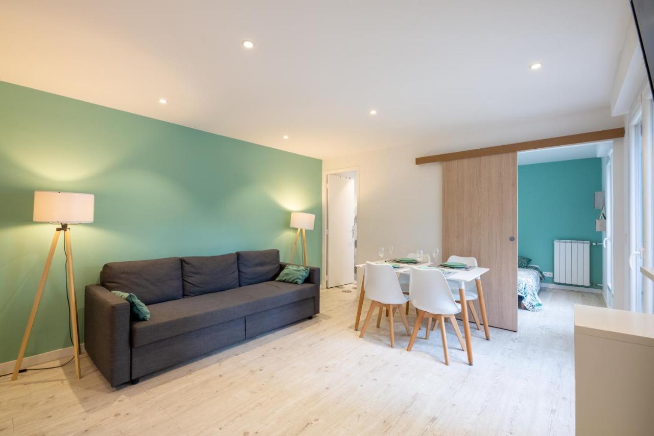 Meuble 2 Etoiles, Wifi, A 2 Pas Des Plages Fréjus 외부 사진